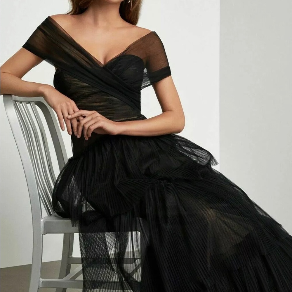 NWT BCBG MAX AZRIA TIERED TULLE GOWN BLACK  8 $498
